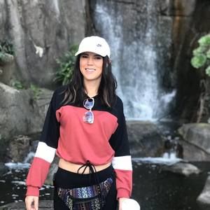 Meet your Posher, April
